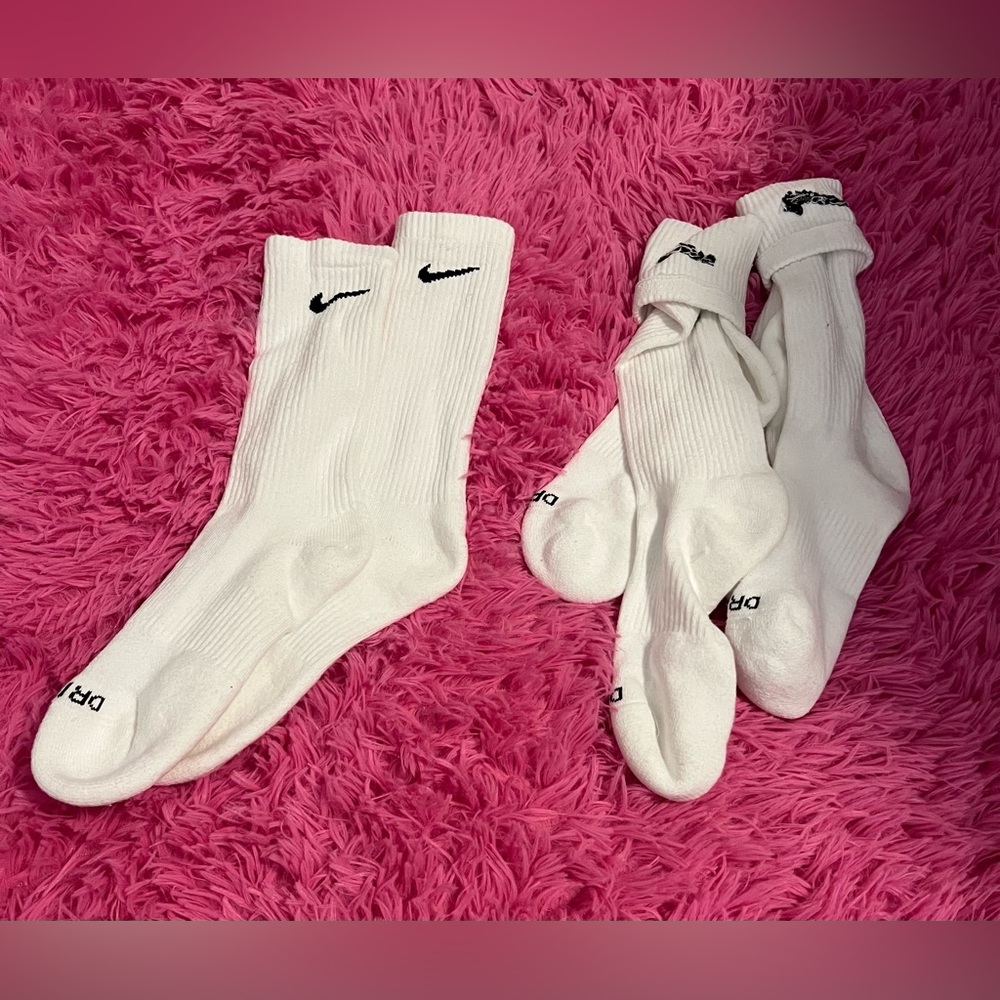 3 pairs of Nike crew socks